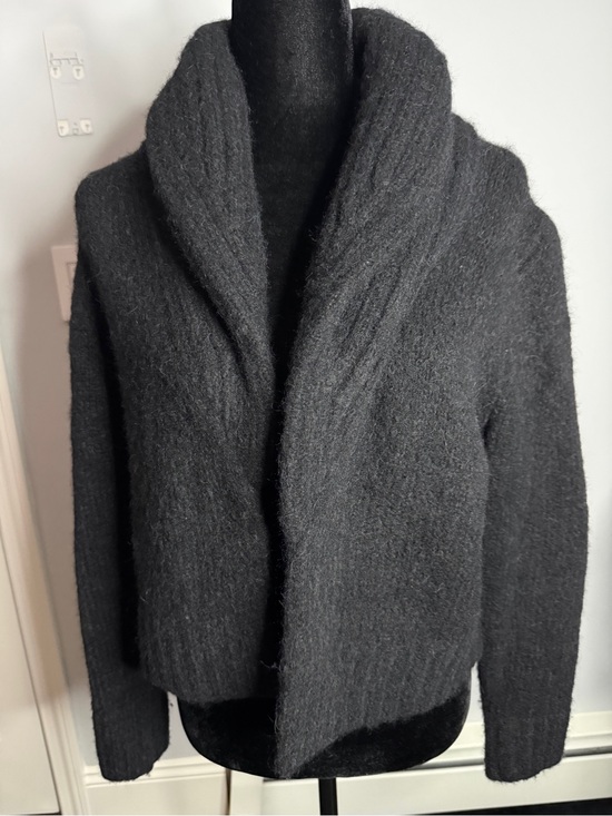Banana Republic Sweaters - Banana Republic Black Cropped Shawl Collar Cardigan